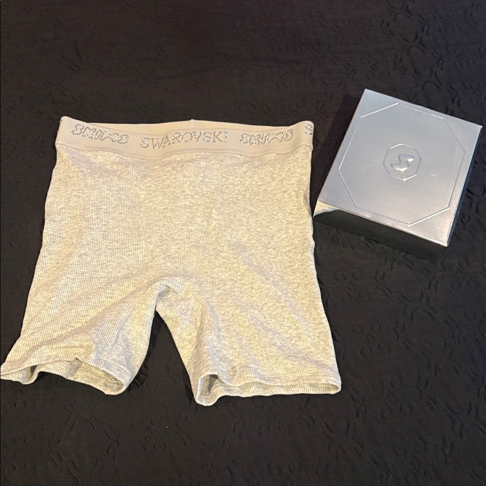 Swarovski x SKIMS Cotton Rib Boxer in Light Heather Grey size small - Picture 3 of 3